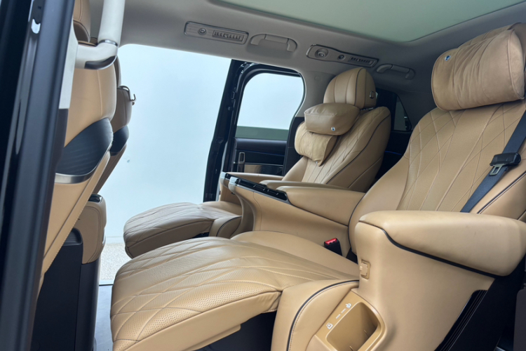 腾势D9 2024款 DM-i 980 四驱尊荣型中控内饰7013