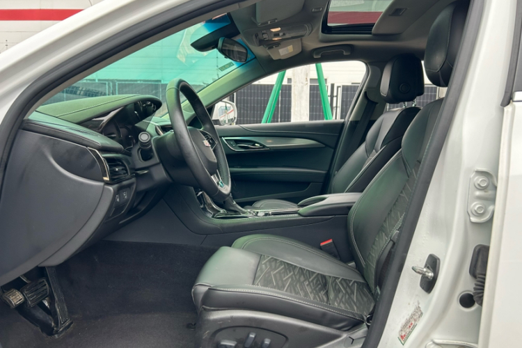 凯迪拉克ATS-L 2017款 28T 技术型中控内饰7003