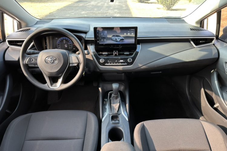 丰田 雷凌 2023款 TNGA 1.5L CVT进取版中控内饰7008