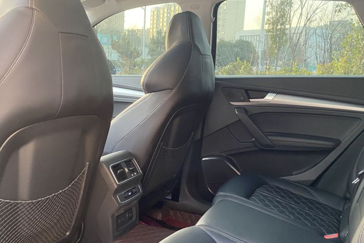 奥迪Q5L 2018款 45 TFSI 尊享时尚型 国VI中控内饰7003