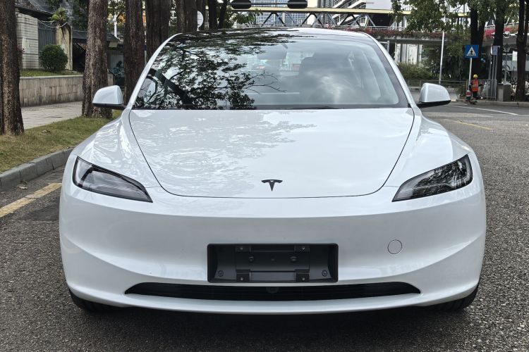 特斯拉 Model 3 2025款 改款 长续航后轮驱动版车身外观6005