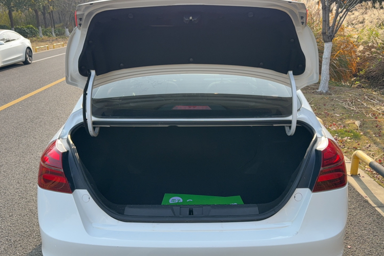 吉利汽车 帝豪 2018款 1.5L CVT向上互联版局部细节23