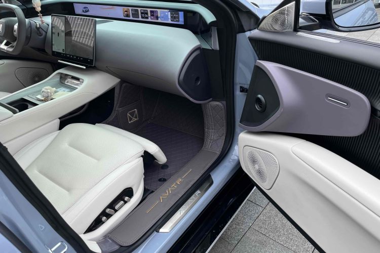 阿维塔12 2023款 650 三激光四驱性能版中控内饰7008