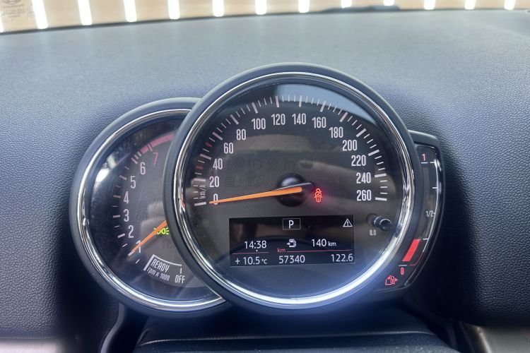 MINI Countryman 2018款 2.0T COOPER S ALL4 艺术家中控内饰15