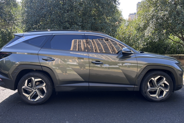 现代 2021款 途胜L 1.5T DCT LUX尊贵版车身外观6004