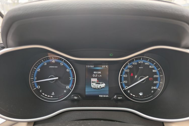 吉利汽车 帝豪 2018款 1.5L 手动豪华型中控内饰15