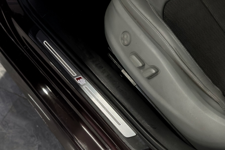 奥迪A3 2017款 Limousine 35 TFSI 时尚型中控内饰7011