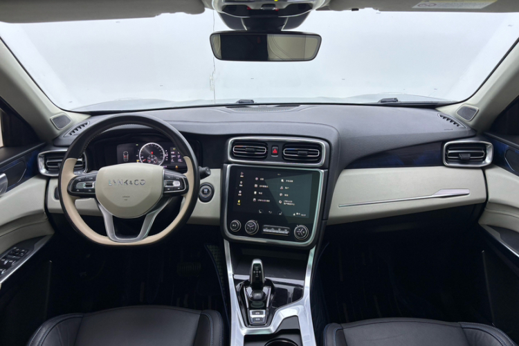 领克01 2017款 2.0T 两驱耀Pro版中控内饰7002