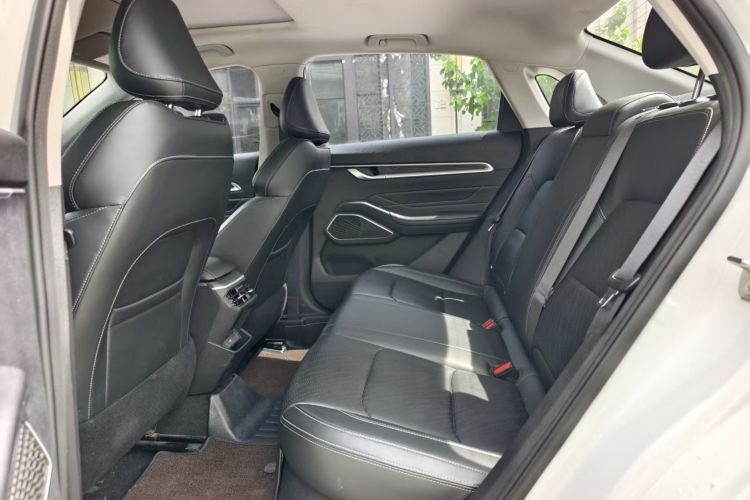 吉利汽车 帝豪 2022款 第4代 1.5L CVT尊贵型中控内饰7002