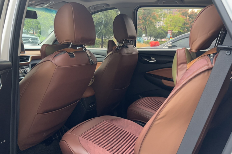 五菱汽车 五菱宏光S3 2018款 1.5L 手动豪华型 国V中控内饰7001