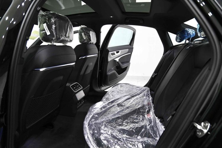 奥迪A6L 2025款 45 TFSI 臻选动感型+通风舒享包中控内饰7004