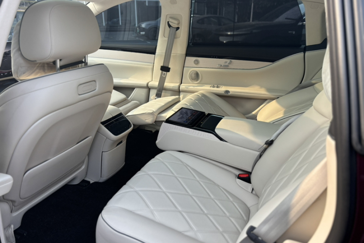 鸿蒙智行 享界S9 2024款 纯电 Ultra 四驱旗舰版中控内饰7005