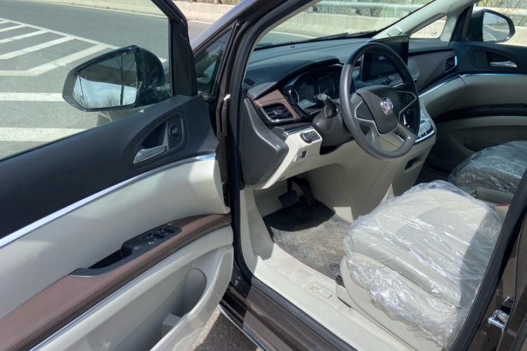 别克GL8 2023款 陆上公务舱 舒适型中控内饰7006