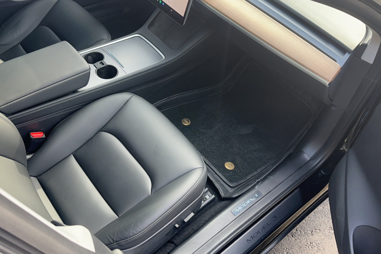 特斯拉 Model 3 2022款 后轮驱动版局部细节41