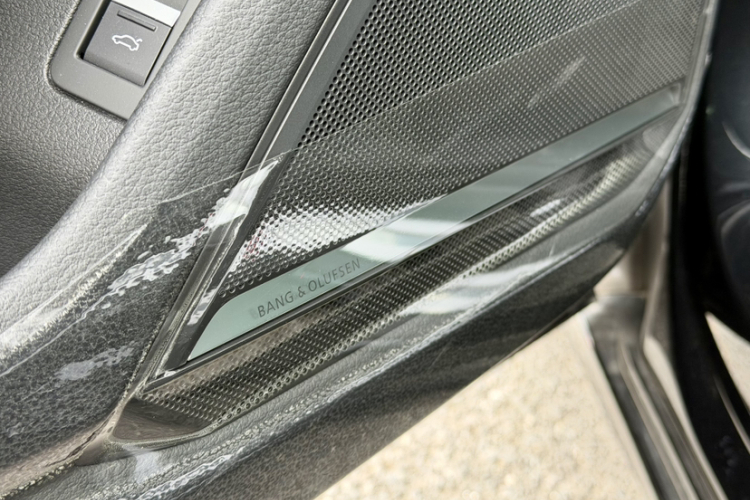 奥迪A6L 2023款 改款 55 TFSI quattro 尊享动感型中控内饰7006