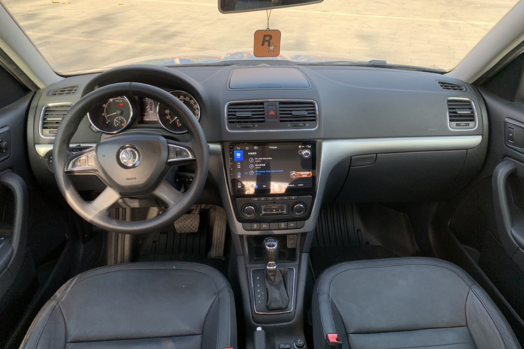 斯柯达 Yeti 2014款 1.4TSI DSG极地版中控内饰7002