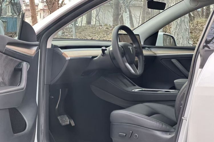 特斯拉 Model Y 2022款 后轮驱动版局部细节19