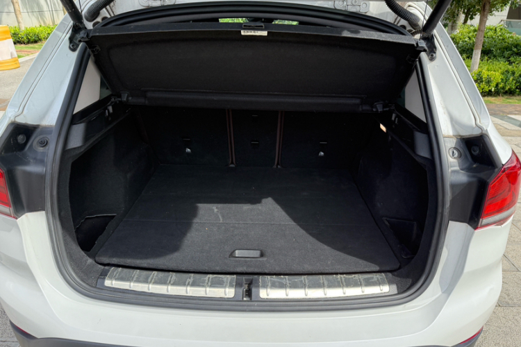 宝马X1 2021款 xDrive25Li 尊享型中控内饰7011