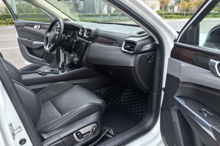 领克02 2018款 1.5T DCT两驱劲Pro版 国V中控内饰7004