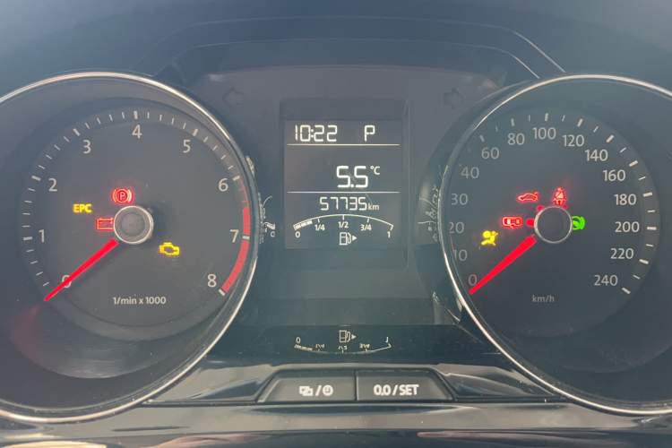 大众 宝来 2014款 1.6L 自动豪华型中控内饰15