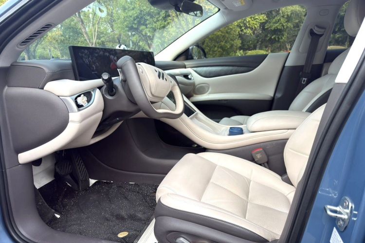 智己汽车 智己L6 2024款 Max 超长续航版中控内饰7002