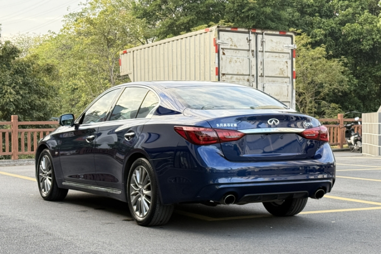 英菲尼迪Q50L 2018款 2.0T 逸享版 国VI车身外观6009