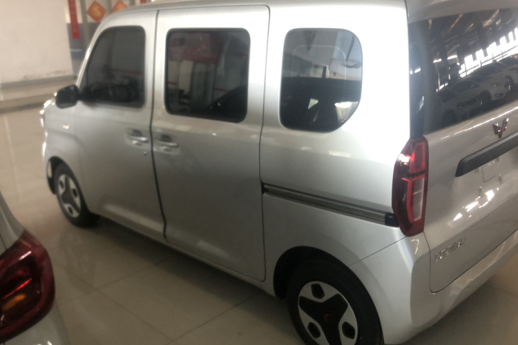 五菱汽车 五菱之光新能源 2025款 201km 标准型车身外观6005