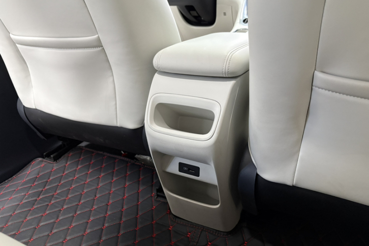 吉利银河 星愿 2025款 310km 梦想版中控内饰7003