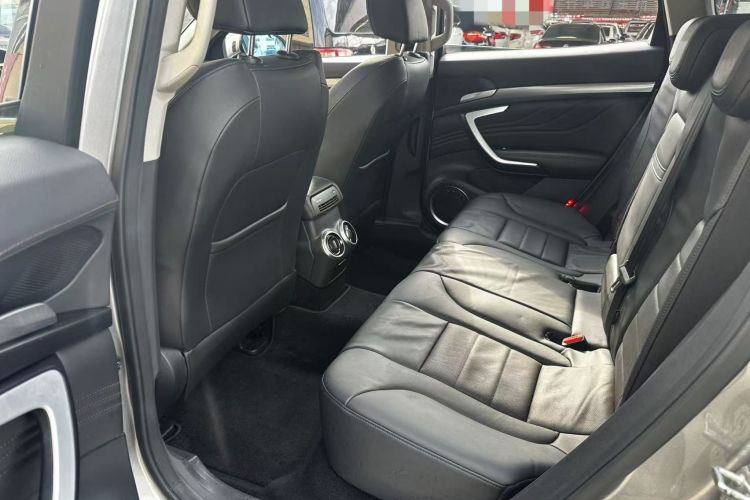 魏牌 VV7 2017款 2.0T 旗舰型中控内饰7003