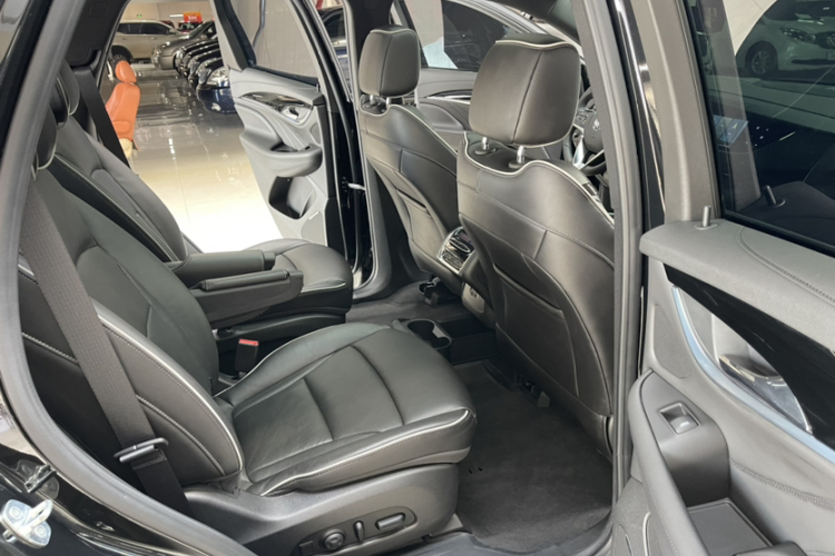 别克 昂科旗 2022款 652T 四驱尊享旗舰型 6座中控内饰7008