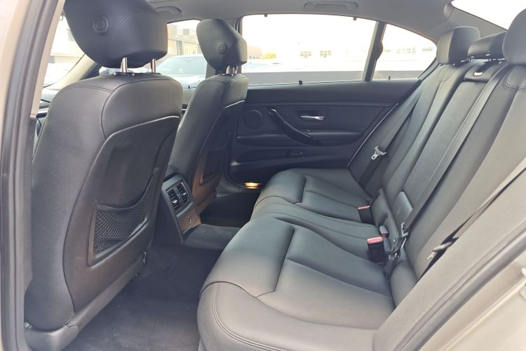 宝马3系 2017款 320Li 时尚型中控内饰7014