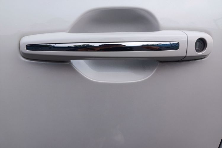 广汽传祺 传祺M8 2021款 大师系列 390T 尊贵版中控内饰7001