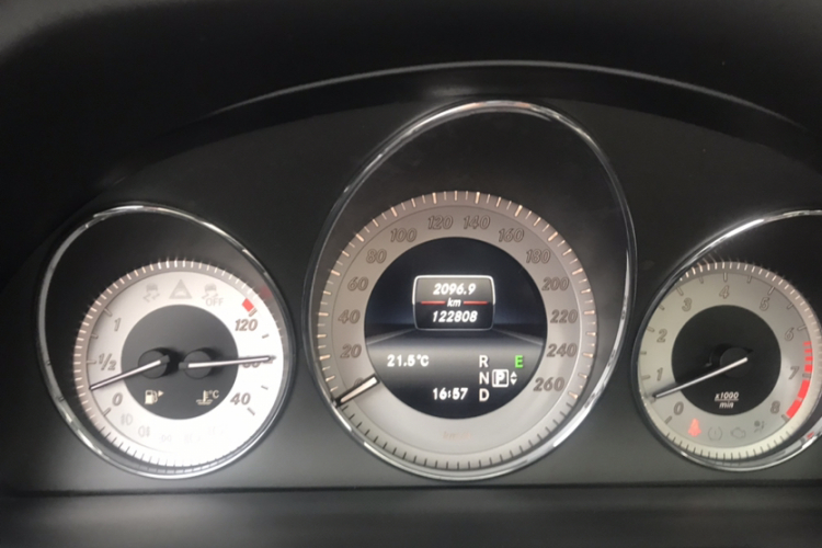 奔驰GLK级 2013款 改款 GLK 300 4MATIC 时尚型中控内饰15