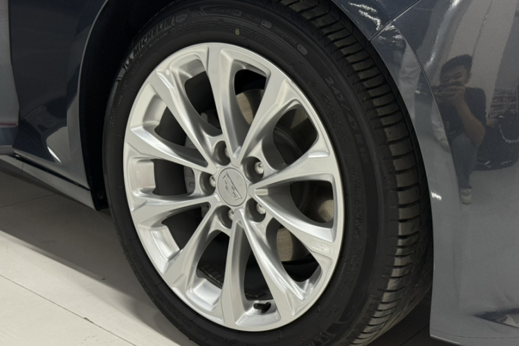 凯迪拉克CT5 2022款 28T 豪华型局部细节9005