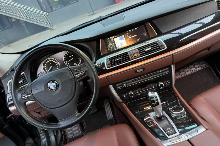 宝马5系GT 2014款 528i 领先型中控内饰7001