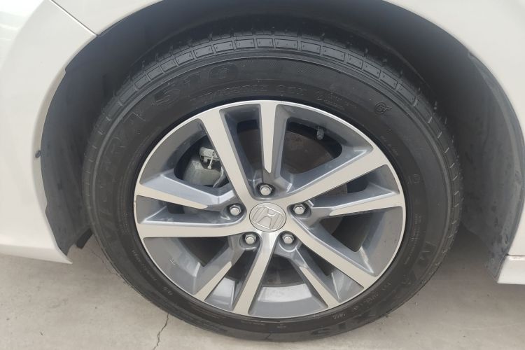 本田 思域 2022款 240TURBO CVT劲动版局部细节9003