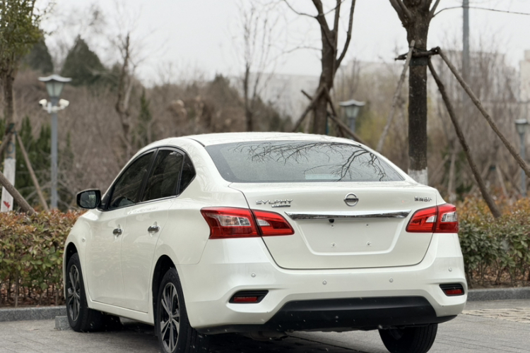 日产 轩逸 2021款 经典 1.6XE CVT舒适版车身外观6004