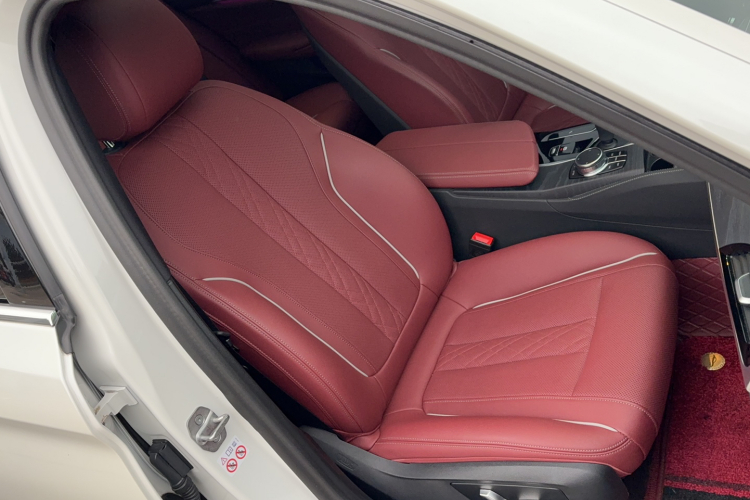 宝马5系 2023款 530Li 领先型 M运动套装局部细节41