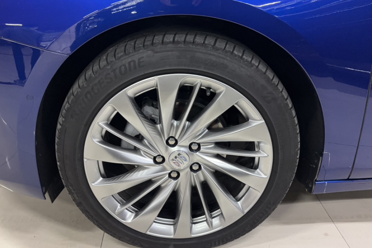 别克 君越 2023款 艾维亚版车身外观6005