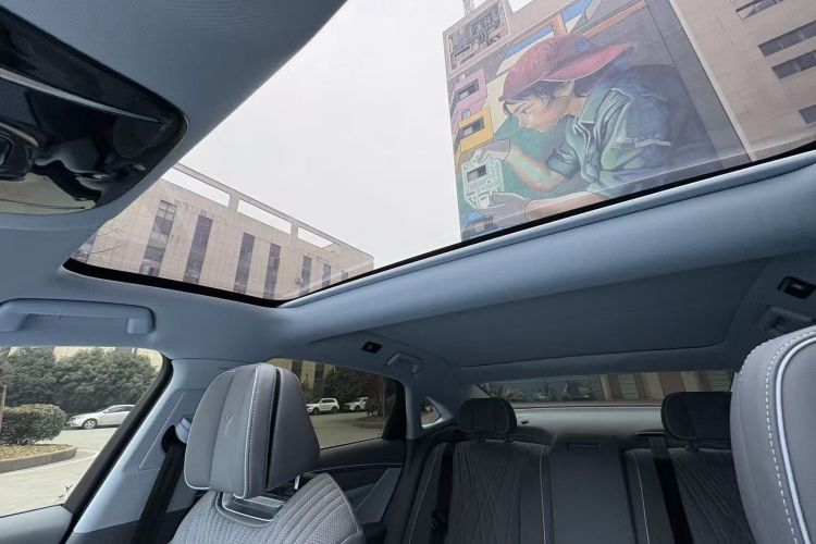 岚图汽车 岚图追光 2023款 四驱标准版局部细节9003