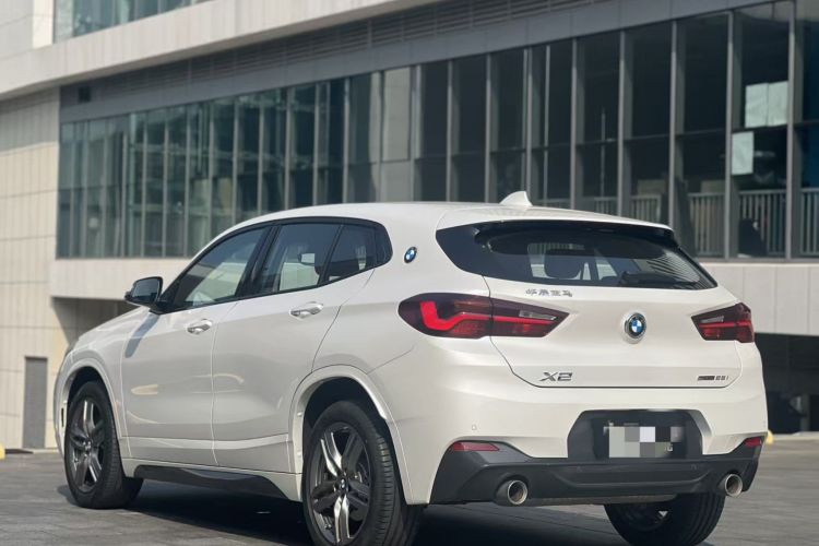 宝马X2 2022款 sDrive25i M运动套装车身外观6010