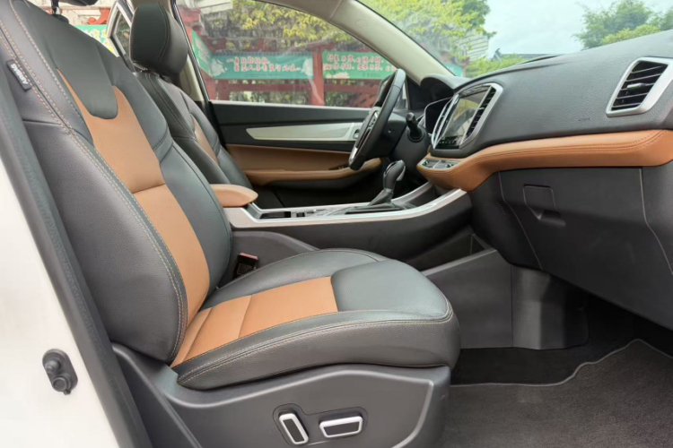 吉利汽车 远景X6 2018款 1.4T CVT 4G互联旗舰型中控内饰7006