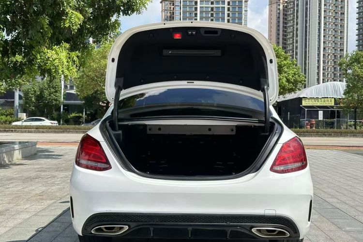 奔驰C级 2015款 C 200 运动版局部细节23