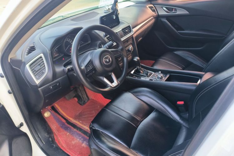 马自达3 昂克赛拉 2017款 三厢 1.5L 自动豪华型 国V中控内饰7001