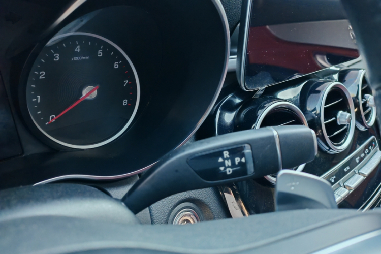 奔驰C级 2019款 C 260 运动版中控内饰7008