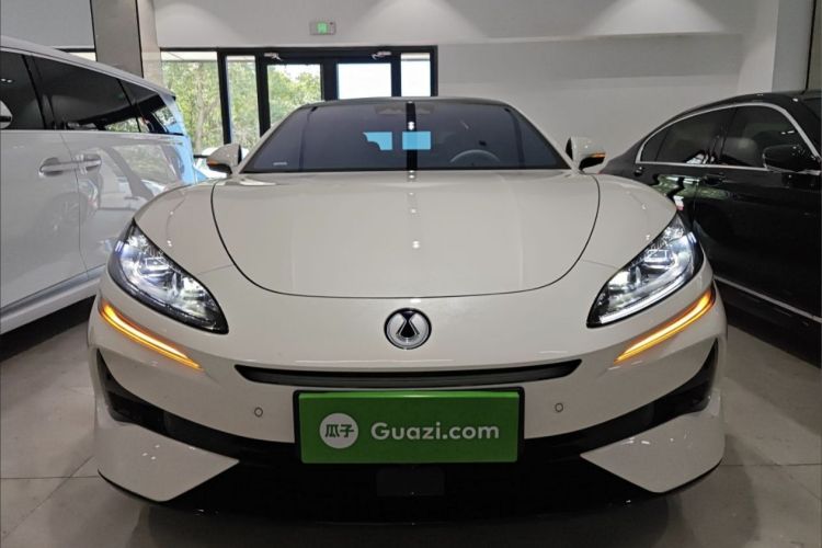 腾势Z9 2024款 1100km 四驱Max版车身外观6005