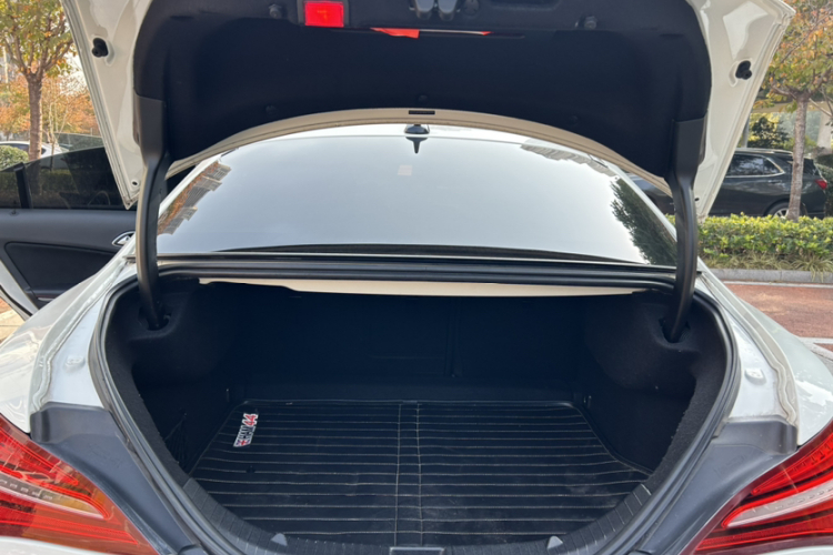 奔驰CLA 2016款 改款 CLA 220 4MATIC局部细节23