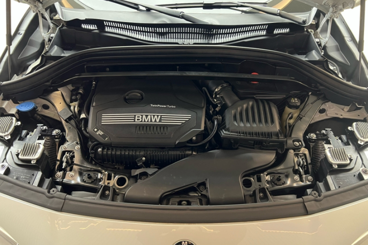 宝马X2 2023款 sDrive25i M运动曜夜版中控内饰7008