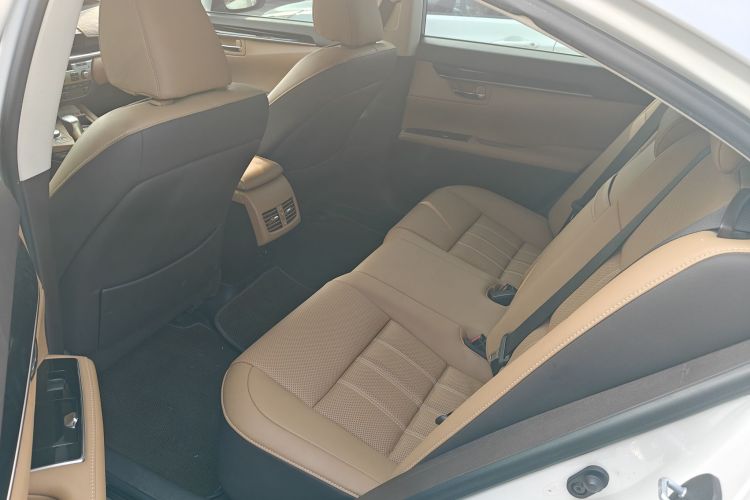 雷克萨斯ES 2015款 200 舒适版中控内饰7006