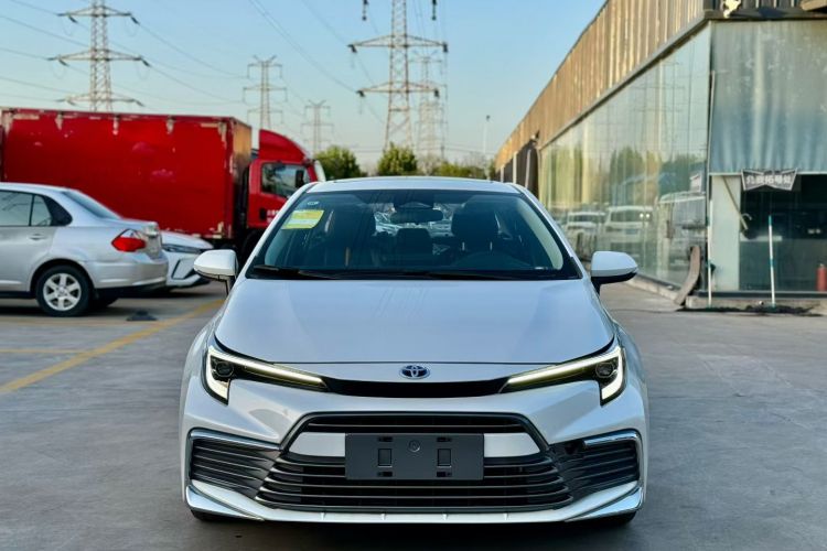 丰田 雷凌 2023款 185T CVT运动版车身外观6001